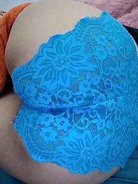 Haralushiaaa – Naživo XXX chat