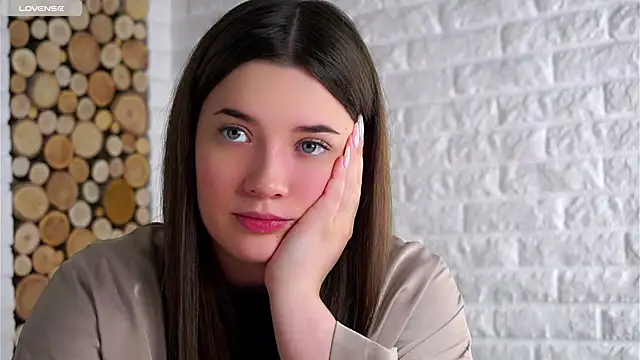 XXX chat uživo modela LowOncoming