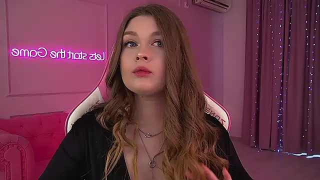 CrystalLyons Webcam Show