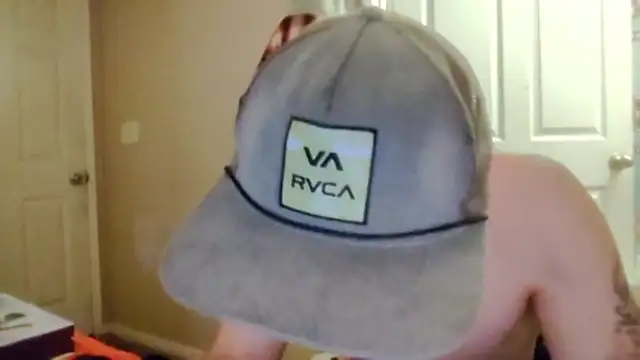 Huntzg23's Live XXX Chat