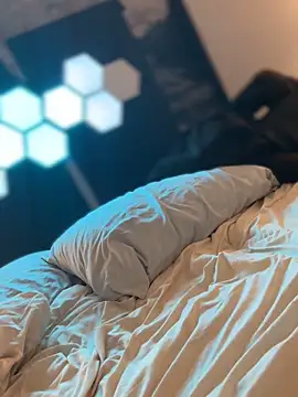 KITTYBOOBOOFUXX Adlı Modelin Canlı XXX Sohbeti