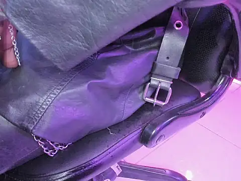 Maximoking26のウェブカメラショー