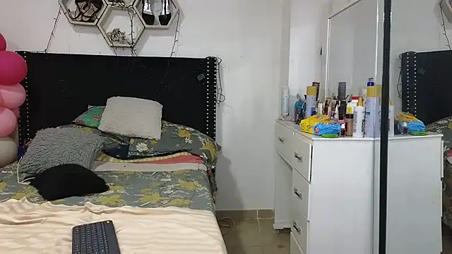 دردشة charlotte_077 الجنسية المباشرة