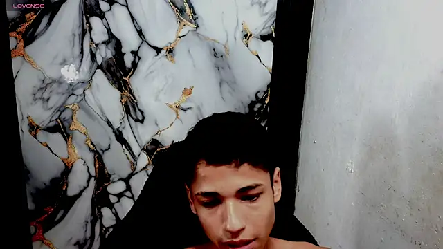 Im_david02's Live XXX Chat