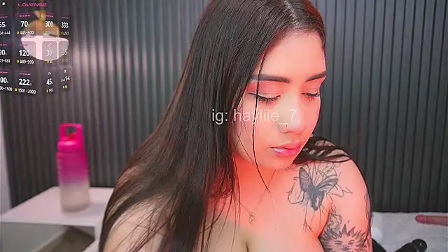 Chat +18 de haylie_ ao vivo