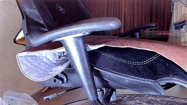 แชท XXX สดของ Cameltoe_squirt_inPants