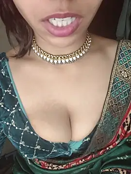 Savita2310 লাইভ XXX চ্যাট