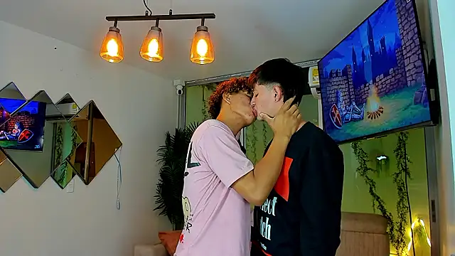 Houseofwarrios' Live XXX Chat