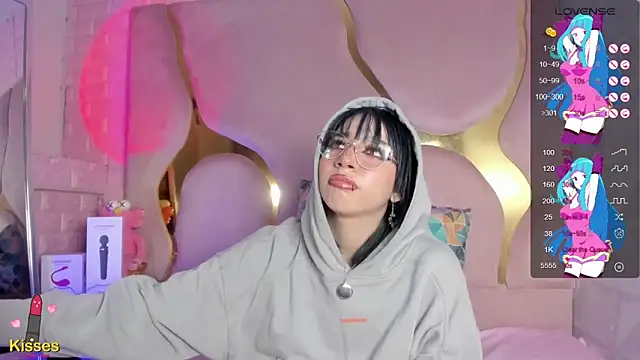 NaniiSisy Chat XXX live