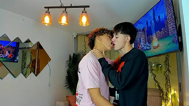 Houseofwarrios Chat XXX in diretta