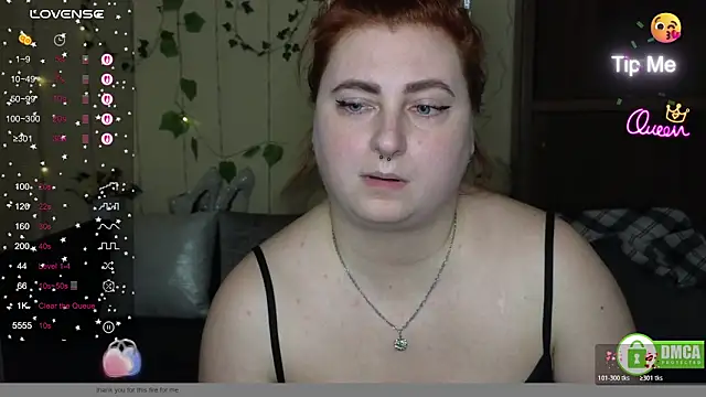 Chat +18 de Alicia_love00 ao vivo