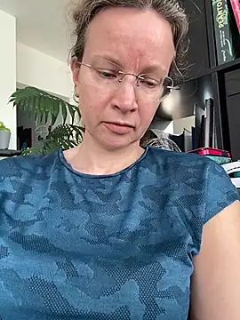 AnnikaRose élő XXX-chatje