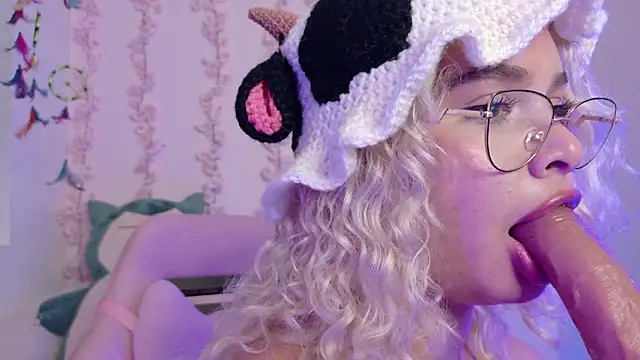 Онлайн чат XXX Haelycute