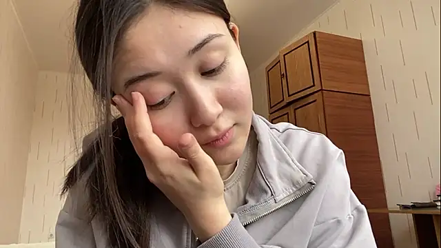 YourMiIa's Live XXX Chat