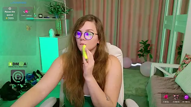 KellyKleinen Live XXX chat