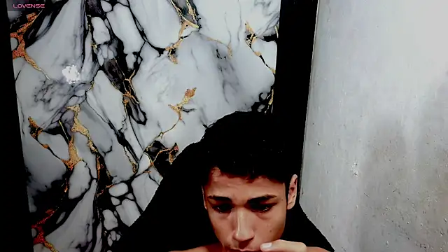 XXX chat uživo modela Im_david02