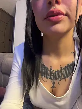 XXX chat uživo modela Lucy_699