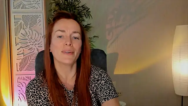 XXX chat uživo modela RebeccaMartinez