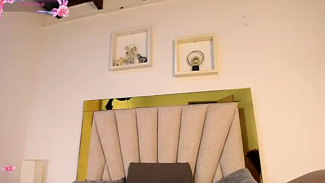 vahiolet_fuentes 即時 XXX 聊天