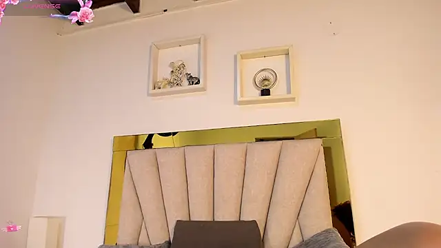 vahiolet_fuentes' Live XXX Chat