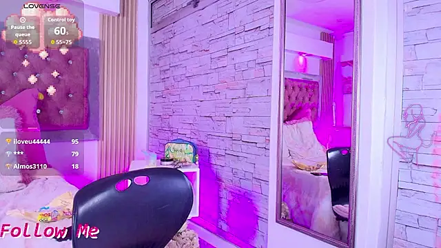 Show modela Bonn_Glow na web-kameri