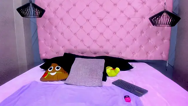 SARA_HORNY- webcam show