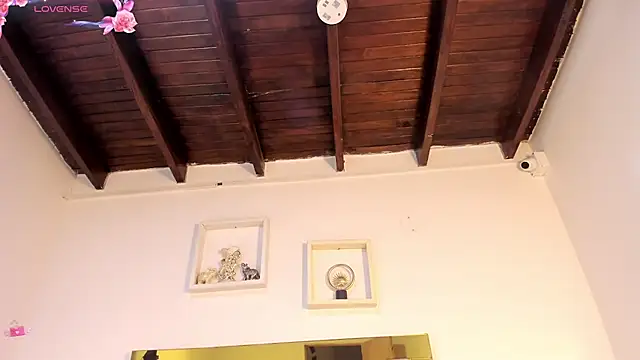 vahiolet_fuentes – Naživo XXX chat