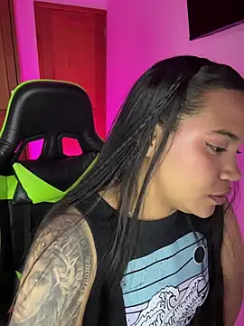 leila_22 live XXX chat