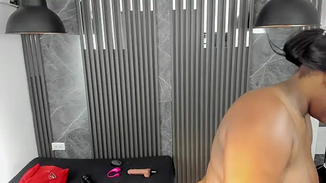 SaraiEvans: онлайн-секс-чат