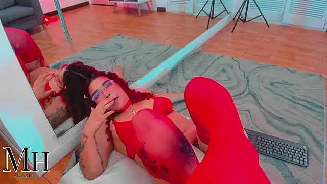 Chat +18 de MizzHell ao vivo