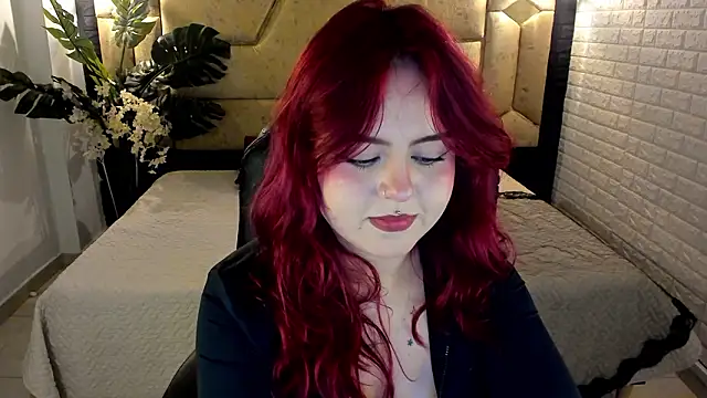 crimson_tati_: онлайн-секс-чат