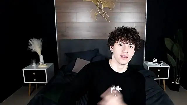 แชท XXX สดของ TylerGibson