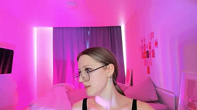 Vega_Taylor Webcam show