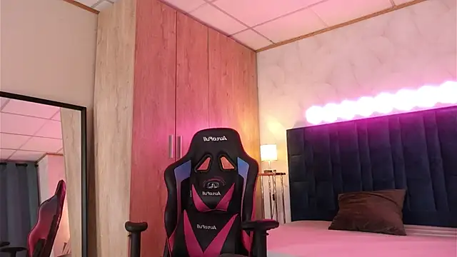 LucyDeLuca – Naživo XXX chat