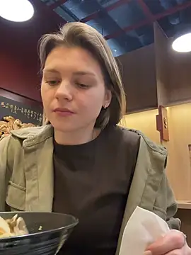 ValenciaShock: онлайн-секс-чат