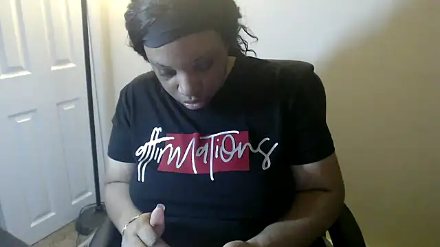 Sexymona1218 即時 XXX 聊天