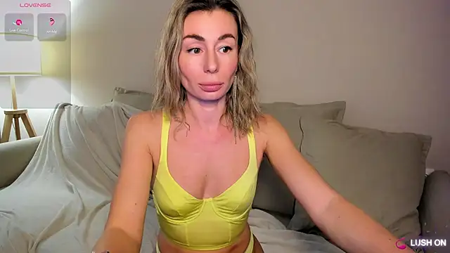 DannaEvan Adlı Modelin Canlı XXX Sohbeti