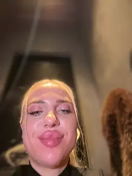 pinkstar_ Adlı Modelin Canlı XXX Sohbeti