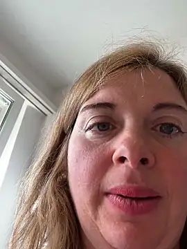 XXX chat uživo modela Lombada