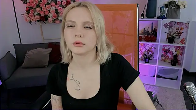 AuroraWrenfield Adlı Modelin Canlı XXX Sohbeti