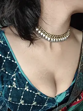 Savita2310 Show in webcam