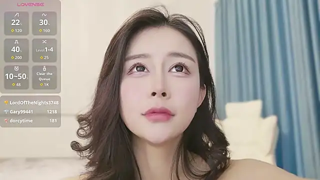 yiyi_3523's Live XXX Chat