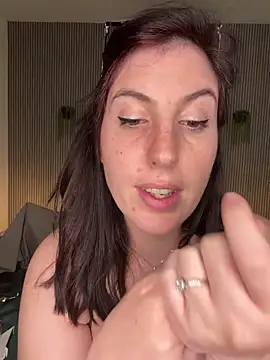 XXX chat uživo modela MysteryGirl__