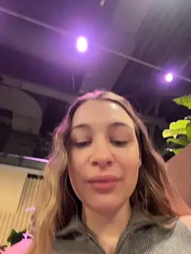 SashaCattのライブXXXチャット