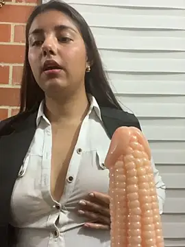 A-uroora live XXX chat