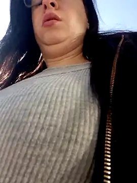 Tinka-Bella-PrivatのライブXXXチャット