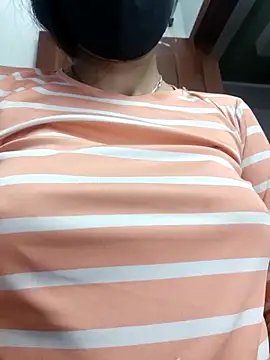 PUNAM456 লাইভ XXX চ্যাট