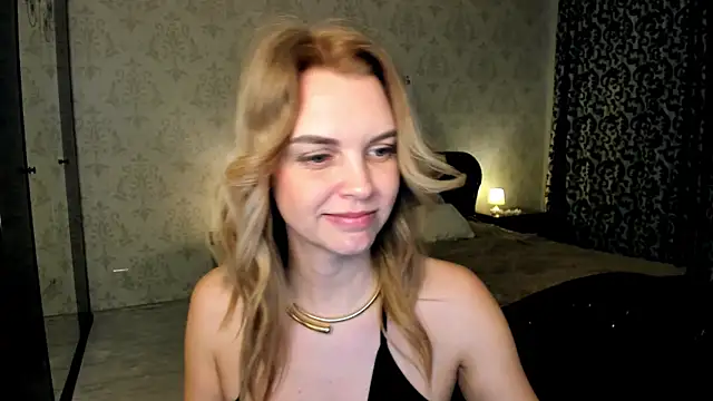 LunaFlinn Chat XXX in diretta