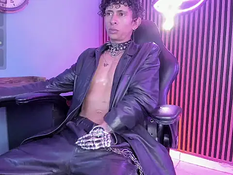 Онлайн чат XXX Maximoking26