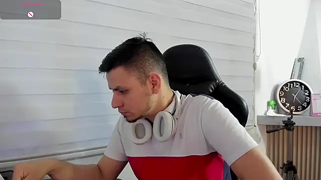 Rick_Adams Adlı Modelin Canlı XXX Sohbeti